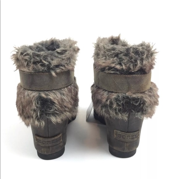 Sorel 9 Joan Of Arctic Faux Fur Wedge Ankle Bootie - Picture 4 of 5
